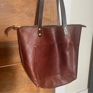 Portland Leather Goods medium zipper tote. Nutmeg.